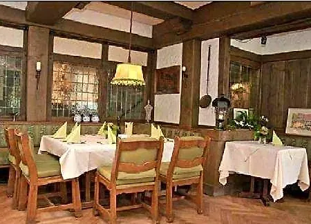 Hotel Ratskeller 2*